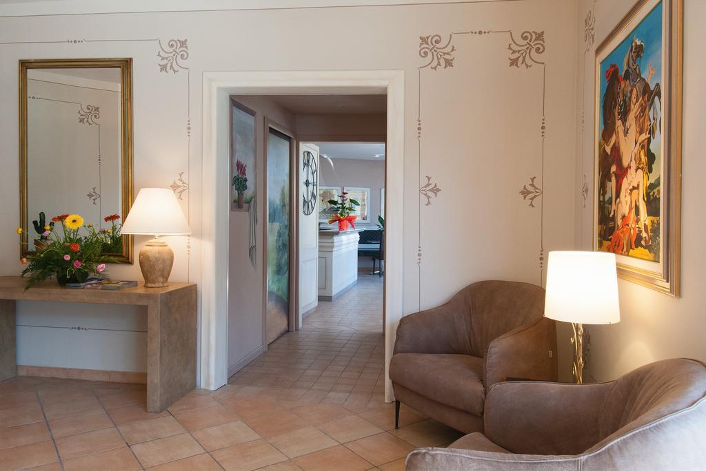 Holiday Rooms Antica Badia Volterra Exteriör bild