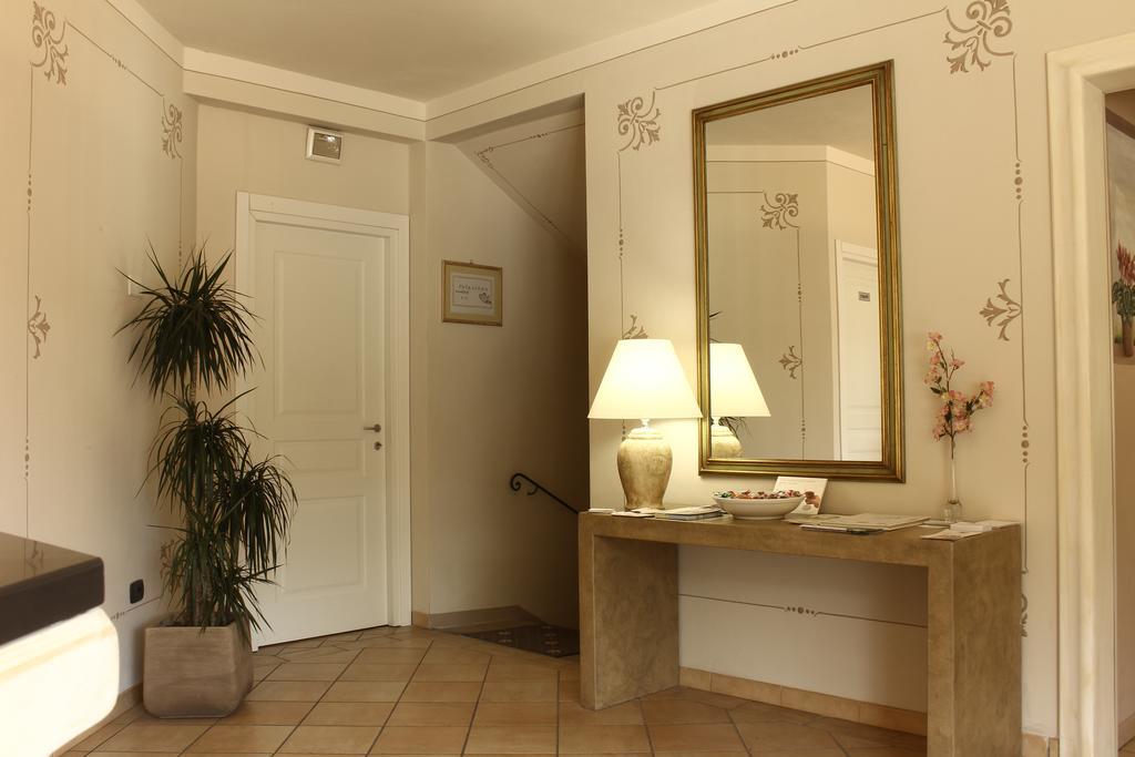 Holiday Rooms Antica Badia Volterra Exteriör bild