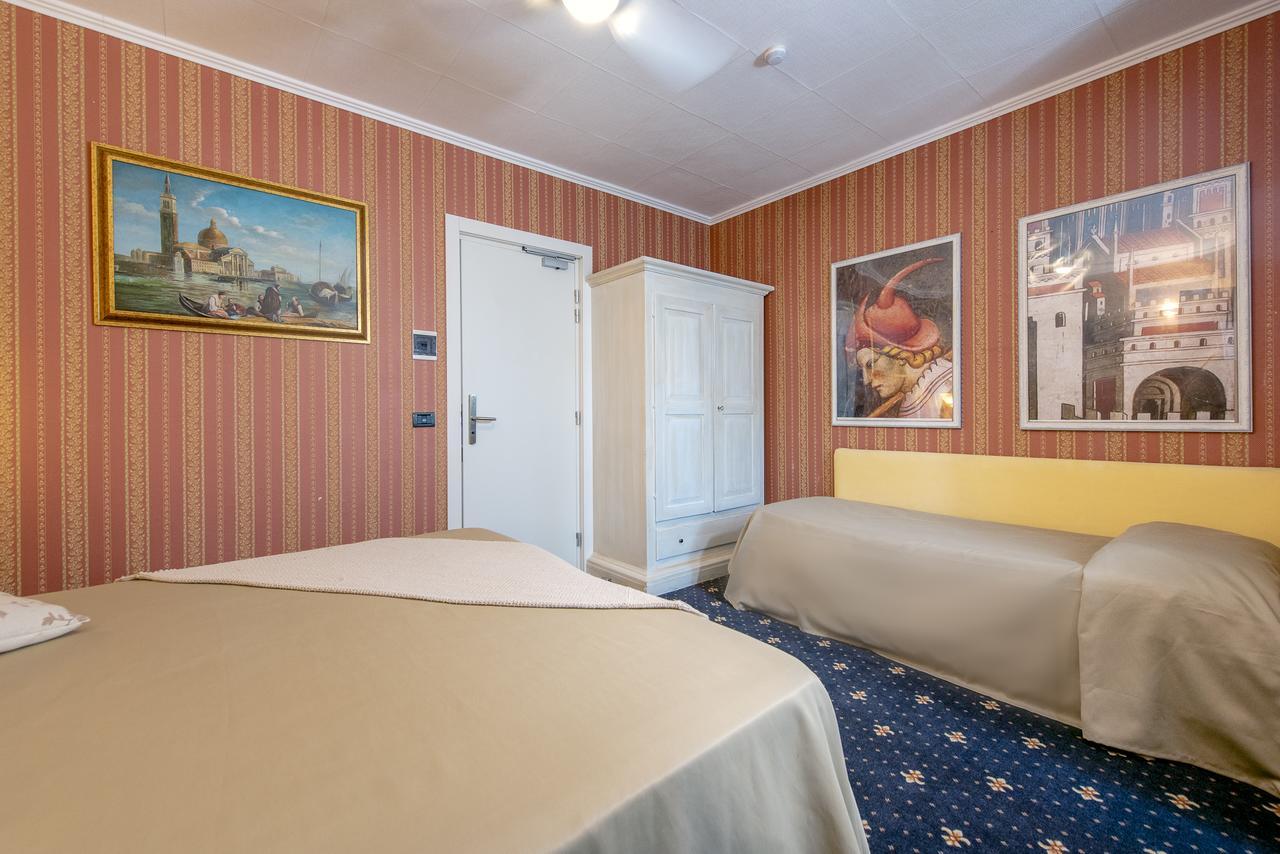Holiday Rooms Antica Badia Volterra Exteriör bild