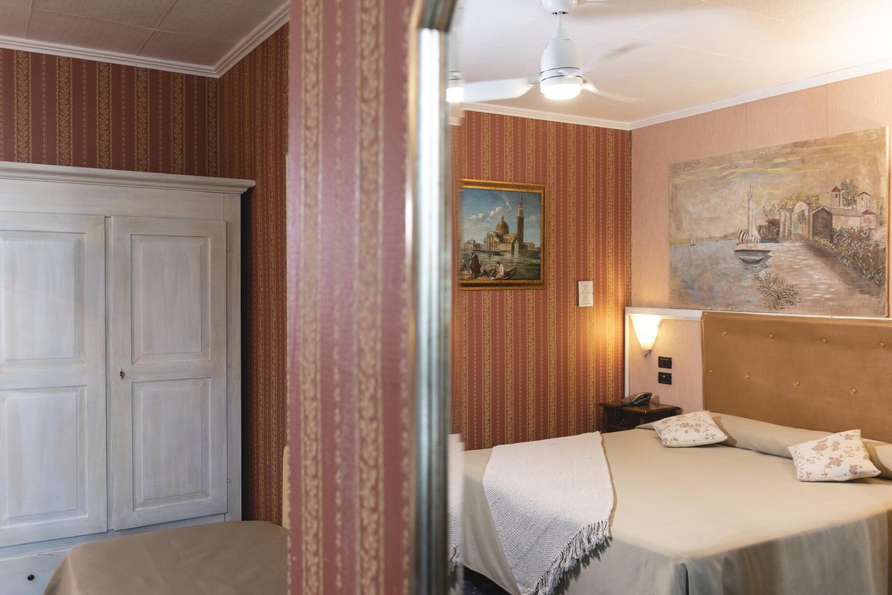 Holiday Rooms Antica Badia Volterra Exteriör bild
