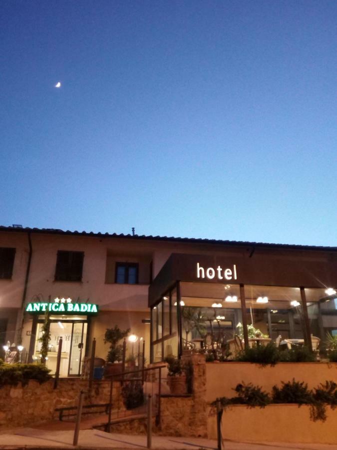 Holiday Rooms Antica Badia Volterra Exteriör bild